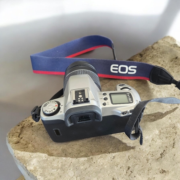 Canon EOS Rebel G Silver and Black Camera - Picture 3 of 8